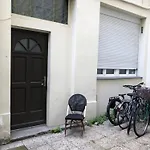 Studyo Cosy 400 Metre Sacre Ceour